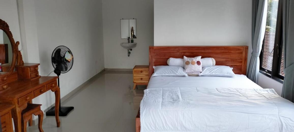 Giri Swari Homestay サイドメン エクステリア 写真
